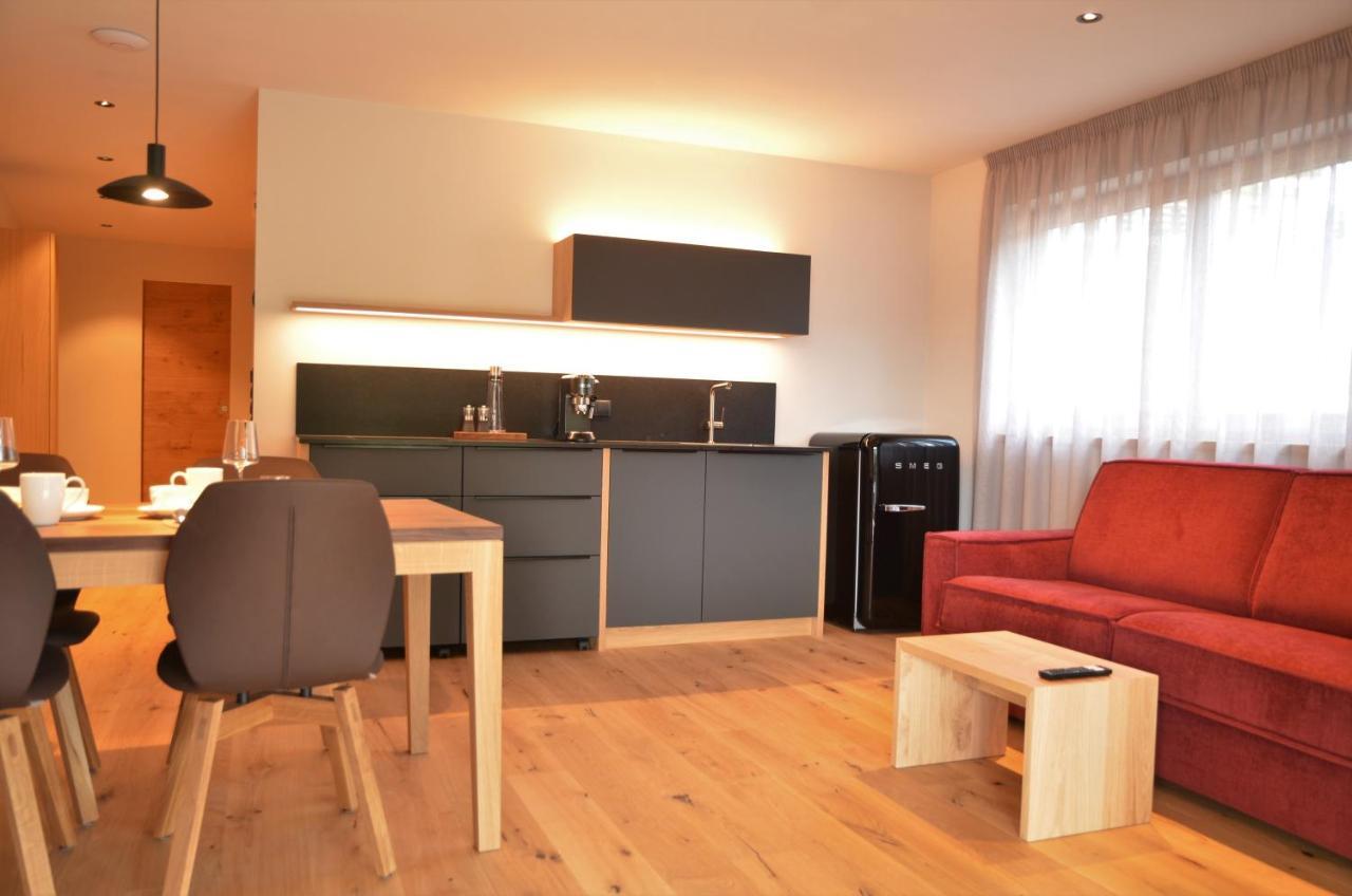 Kastelart - Karbon Aparthotel กัสเตลรอตโต ภายนอก รูปภาพ