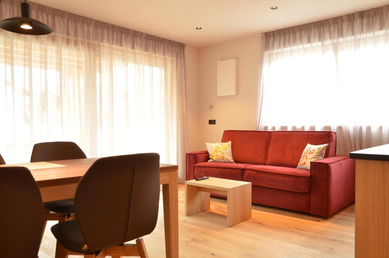 Kastelart - Karbon Aparthotel กัสเตลรอตโต ภายนอก รูปภาพ