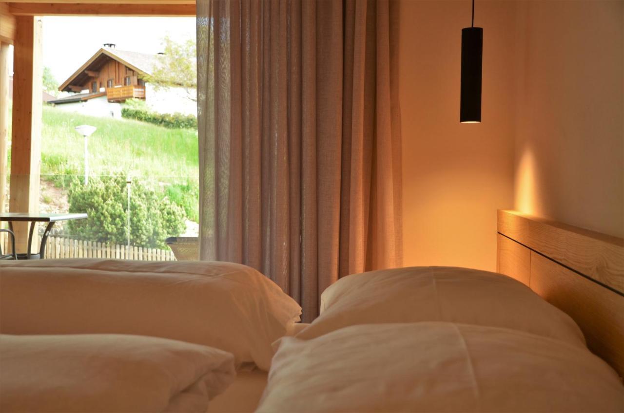Kastelart - Karbon Aparthotel กัสเตลรอตโต ภายนอก รูปภาพ