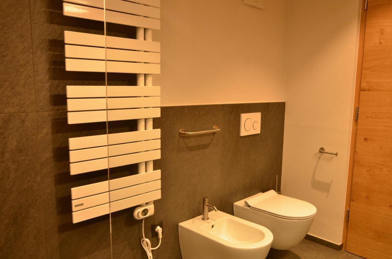 Kastelart - Karbon Aparthotel กัสเตลรอตโต ภายนอก รูปภาพ