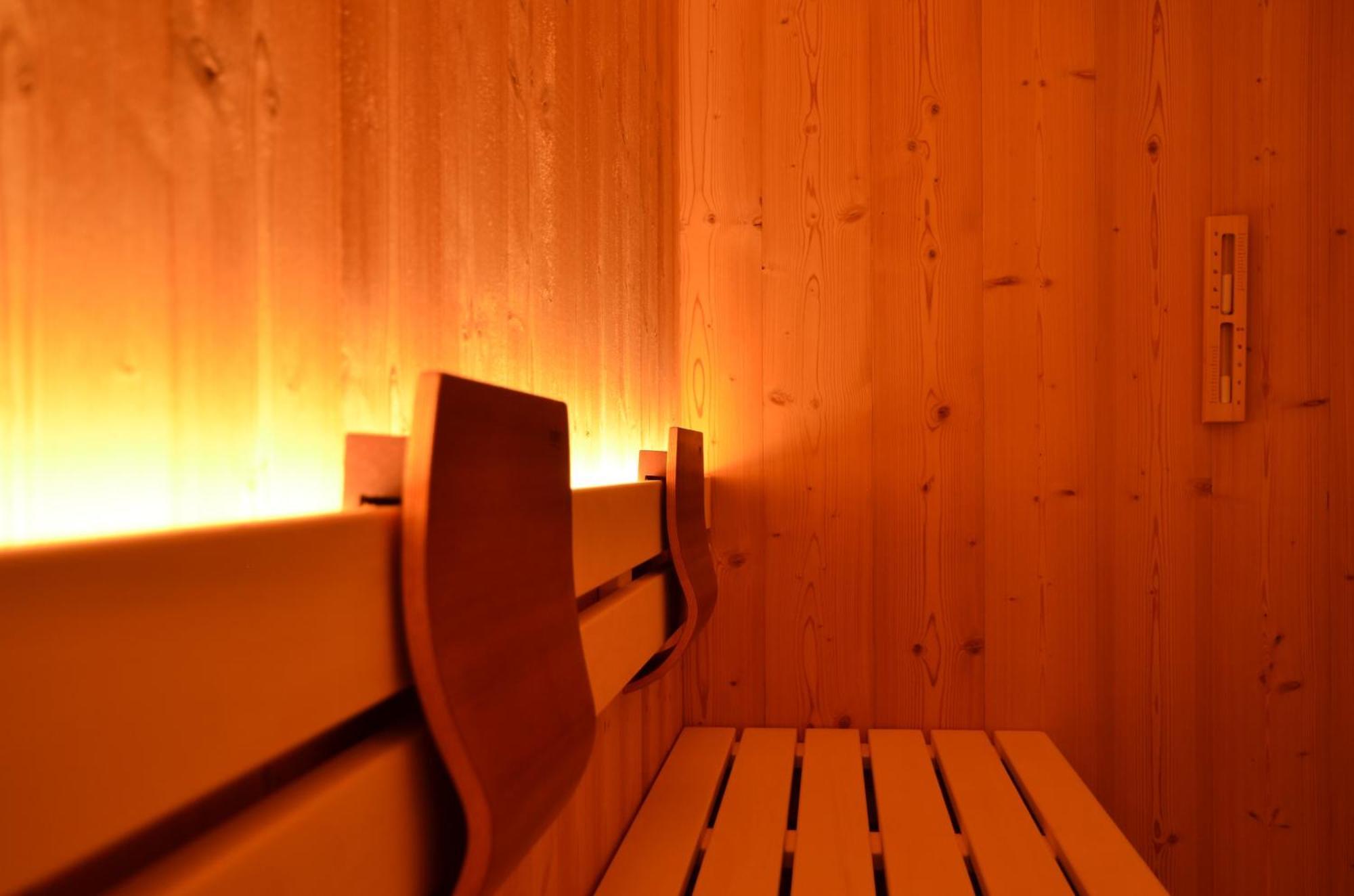 Kastelart - Karbon Aparthotel กัสเตลรอตโต ภายนอก รูปภาพ
