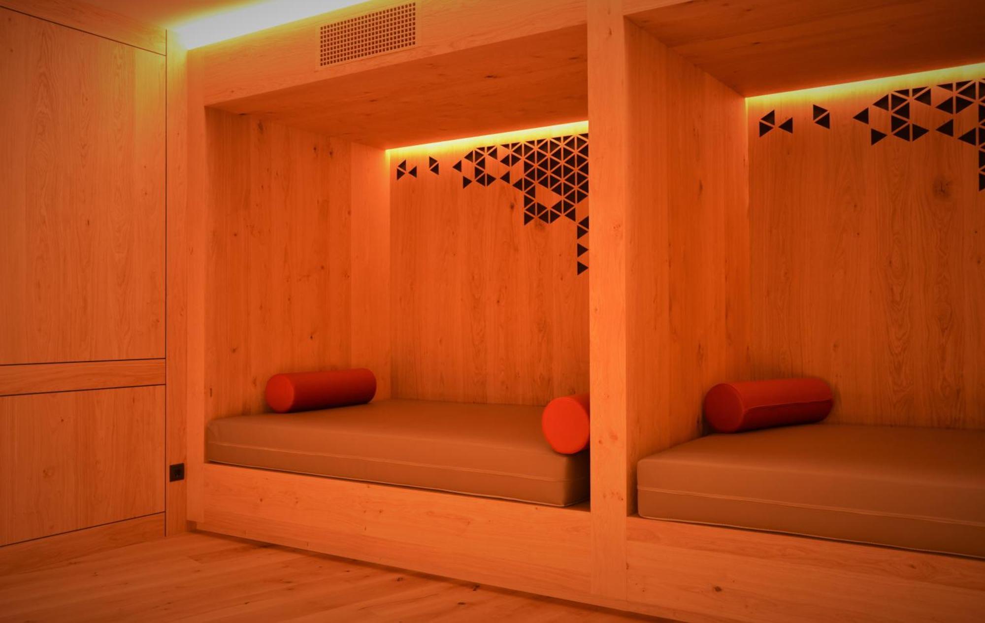 Kastelart - Karbon Aparthotel กัสเตลรอตโต ภายนอก รูปภาพ